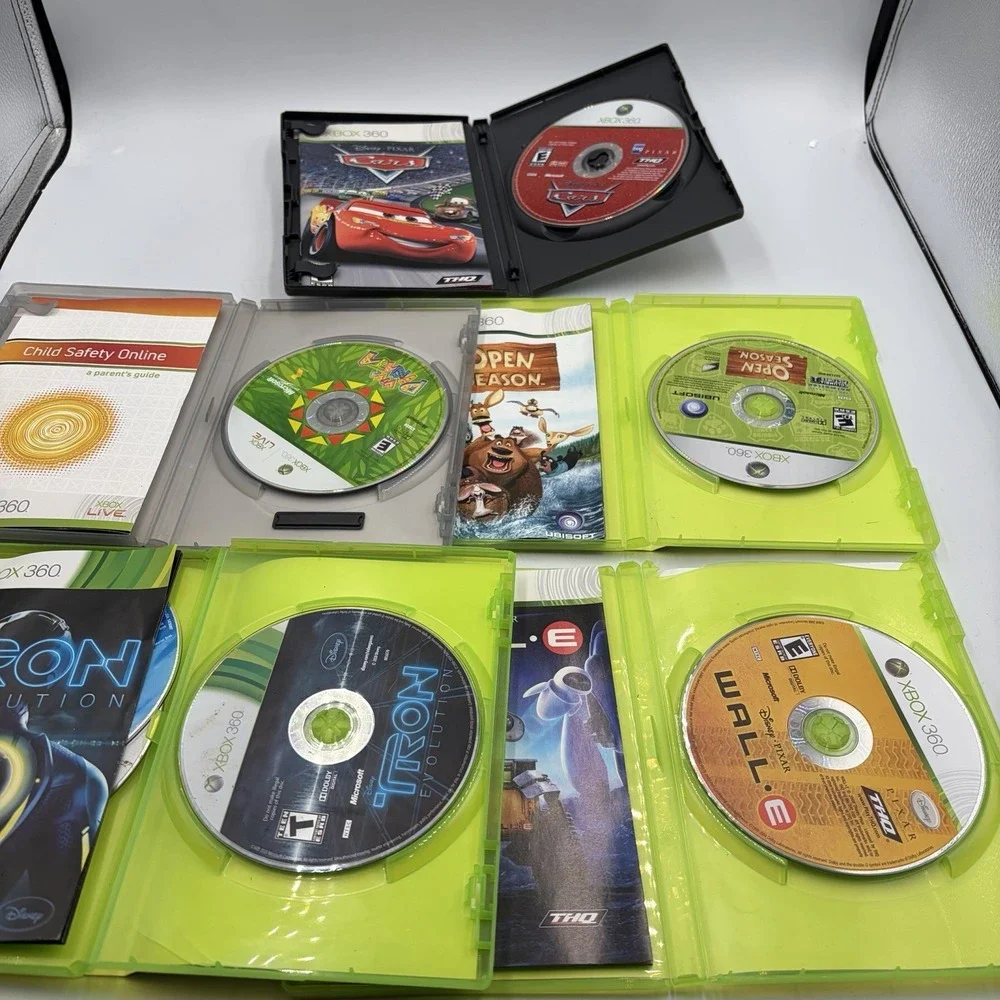 Xbox 360 Family Games Wall-E Cars Tron Viva Piñata Open Season Disney